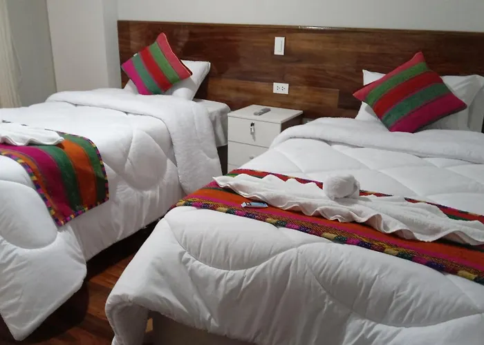 Retama Hotel *
